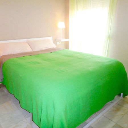 Enjoy Apart. Centro Y Playa Cervantes Malaga Ngoại thất bức ảnh