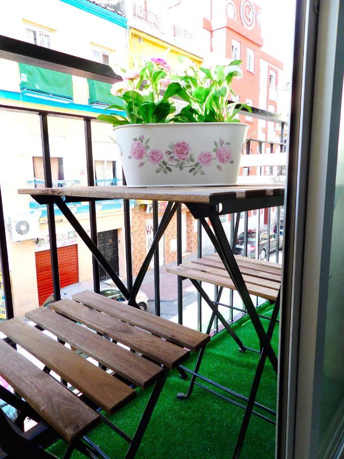 Enjoy Apart. Centro Y Playa Cervantes Malaga Ngoại thất bức ảnh